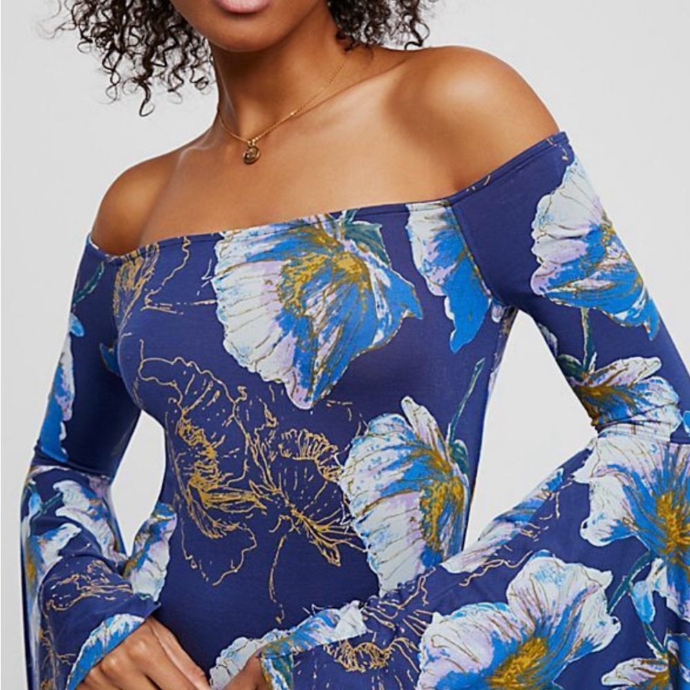 Floral Off-Shoulder Bell Sleeve Top